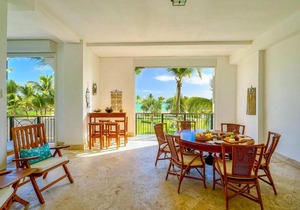 Perfect Beach Condo Cap Cana Marina, Punta Cana in Punta Cana
