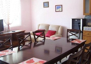 Pets-friendly 3BD condo in central Sosua, pool/Wi-Fi/cable TV in Sosúa