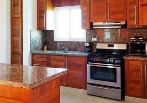 Top-floor 3BD quiet Sosua condo wih large pool, WIFI, BBQ, A/C, Cable TV in Sosúa