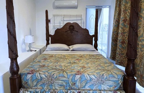 Cabrera Hotel | GodFather #7 Balcony, Large Sofa-bed at Casablanca