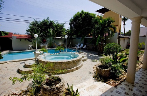 La Esplanada Apartment | 1BD groundfloor apt near everything, pool/AC/TV/Wi-Fi, guest-friendly!