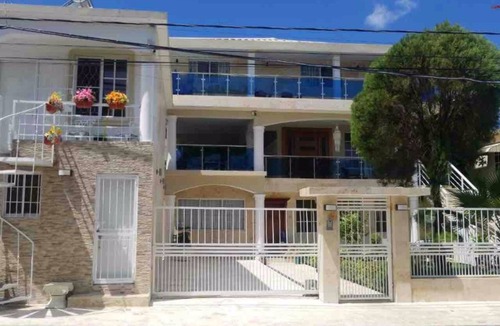 El Batey Apartment | 2 fully equipped 2-bedroom apartments -> Downtown -> 2 minutes from the beach
