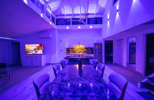 El Batey Apartment | 3BR Luxury Penthouse, 300m From Beach!