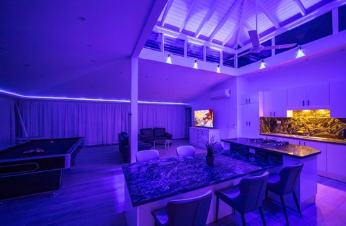 El Batey Apartment | 3BR Luxury Penthouse, 300m From Beach!