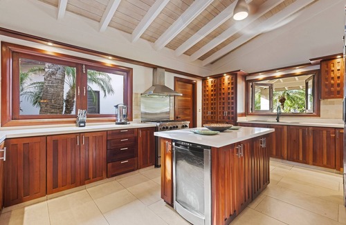 Casa de Campo House | 6 Bdrm Oceanfront, Pool,Jacuzzi 25% discount last minute for Sept & Oct 2026.