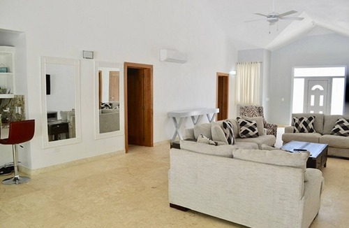 El Batey Villa | 6BD new guest-friendly villa with private pool in downtown Sosua