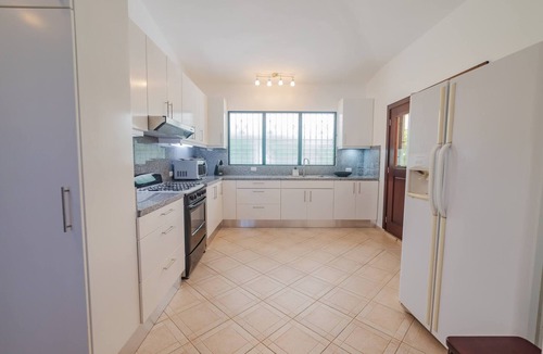 Sosua Apartment | 7br Massive Villa In Sosúa - 2mins From Nightlife!