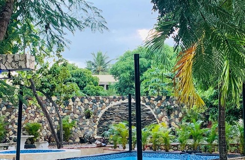 La Caleta Bed & Breakfast | A spacious one bed room, Unwind and relax with us!