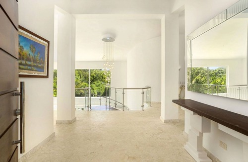 El Batey House | Air Conditioning in the Living Room Private Pool Modern