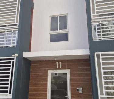 La Caleta Apartment | Apartamento con piscina cerca aeropuerto y playa