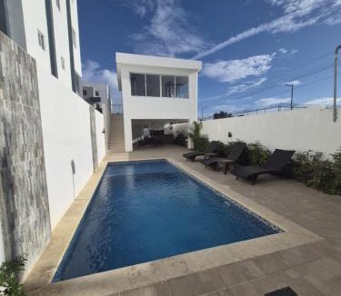 La Caleta Apartment | Apartamento con piscina cerca aeropuerto y playa