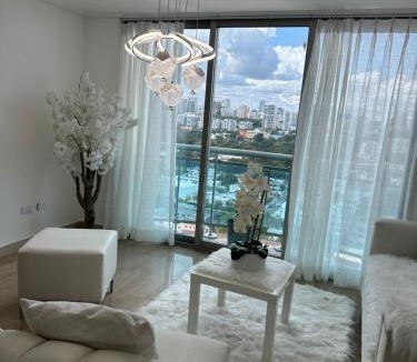 San Geronimo Apartment | Apartamento Milagro con vista Mar y la ciudad en el Malecón Santo Domingo