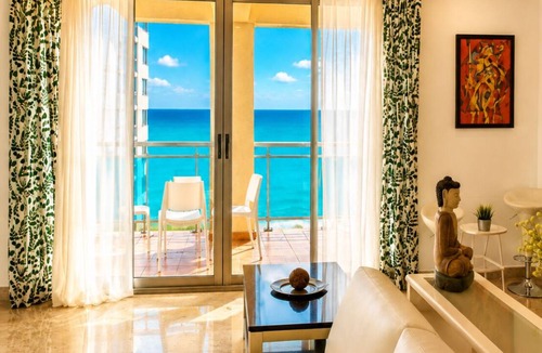 San Geronimo Apartment | Apartment located right in the city center, facing the ocean