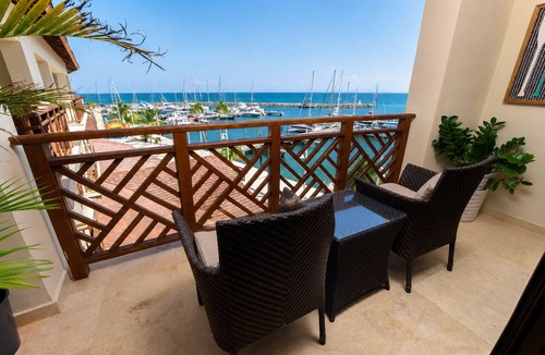 Puerto Bahia Apartment | Apartment with Ocean View in Puerto Bahía w/AC and fast WIFI