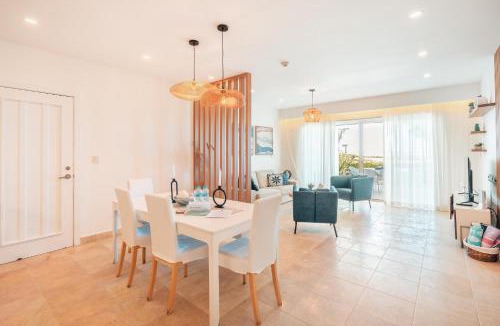 Cap Cana Marina Apartment | Apartment with pool and ocean view in Punta Palmera