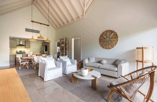 La Iglesia Apartment | Apt with 2BR & balcony beach access in Portillo