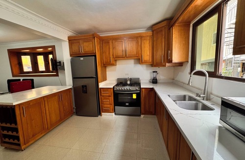 Santiago Province Apartment | Awesome 4-bedroom apartment with AC in Santiago de los Caballeros
