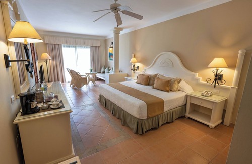 Bavaro Resort | Bahia Principe Explore Turquesa - Hyatt Inclusive Collection - All Inclusive