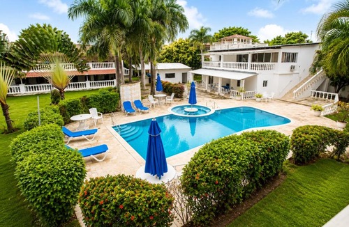 Villas Ana Maria Hotel | Bay City Condos by Linkzup