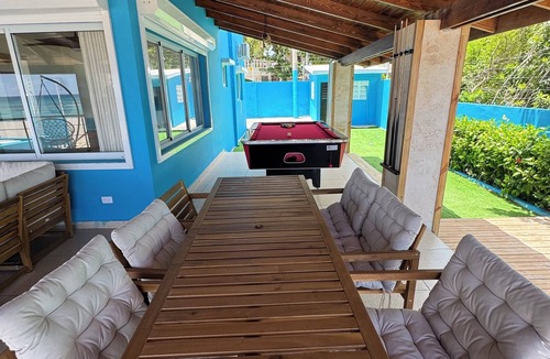 Guayacanes House | Beachfront 4 bedroom house in charming Guayacanes Juan Dolio with Jacuzzi and AC