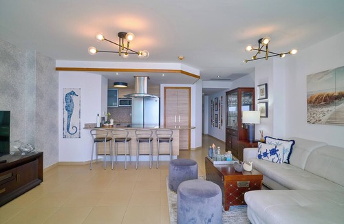 Villas Del Mar Apartment | Beachfront 6th Fl | Amazing View | Full Kitchen