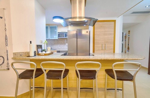 Villas Del Mar Apartment | Beachfront 6th Fl | Amazing View | Full Kitchen