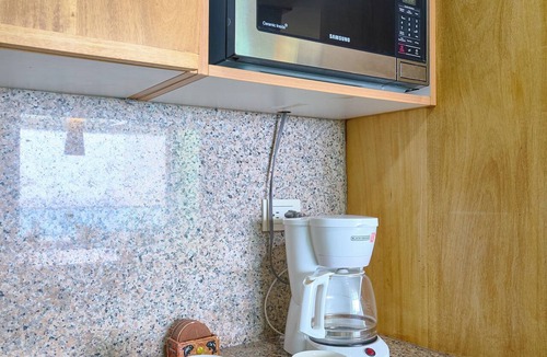 Villas Del Mar Apartment | Beachfront 7thFloor|KingBed| Fully-Stocked Kitchen