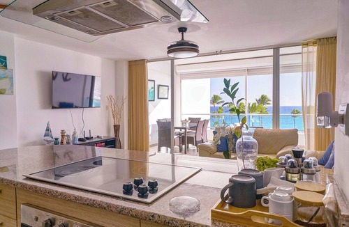 Villas Del Mar Apartment | Beachfront| AmazingView| FullKitchen| Infinity Pool