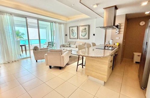 Villas Del Mar Apartment | Beachfront Bliss, Sea view and pools