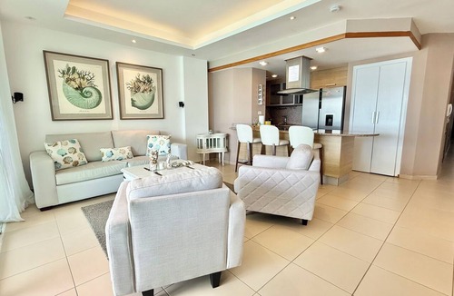 Villas Del Mar Apartment | Beachfront Bliss, Sea view and pools