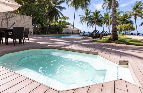 Juan Dolio - El Pueblo Apartment | Beachfront Condo w/Pool, Jacuzzi & Wi‑Fi
