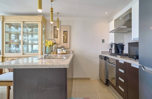 Juan Dolio - El Pueblo Apartment | Beachfront | Private Jacuzzi | Ocean Views | Pool