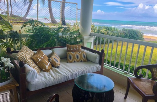 Cabarete Condo | Beautiful BEACHFRONT condo, close to all the shops/restaurants.