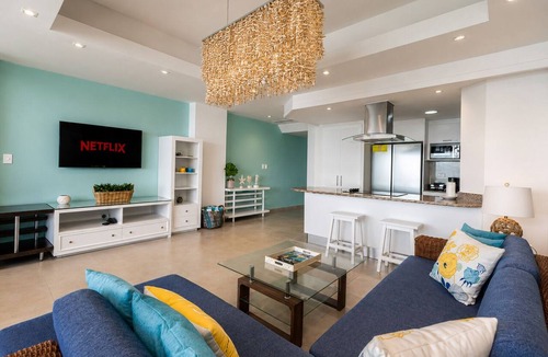 Villas Del Mar Apartment | Best View 8th Floor| Beachfront| Fast Wifi| Pool