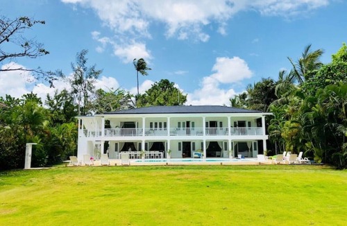 El Limon Villa | Casa Blanca | Staffed Beach Villa Sea Views Private Pool