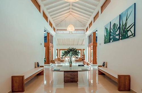 Los Lagos Villa | Casa Colibri at Casa de Campo by Personal Villas - Expansive Gardens, Pool and J