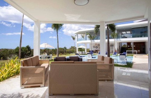 Casa de Campo Villa | Casa de Campo’s Ultimate Group Villa Pool, Cinema & Pickleball