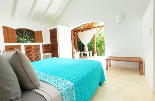 La Iglesia Bed & Breakfast | Casa Picaflor B&B- Playa Popy a 250m