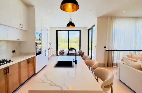 El Soco Villa | Cayo Golf Villa/Pool, Beach, and Golf