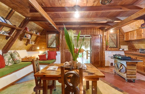 Las Galeras Bed & Breakfast | CHALET TROPICAL Hotel & Pool Bar Restaurant