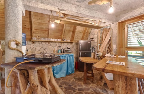 Las Galeras Bed & Breakfast | CHALET TROPICAL Hotel & Pool Bar Restaurant