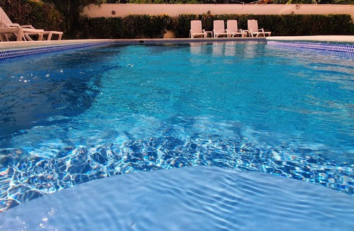 Costambar Apartment | Costambar Beachside Apartment with Pool