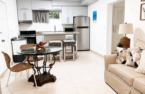 Costambar Apartment | Cozy 1-bedroom apartment in beautiful Costambar with AC