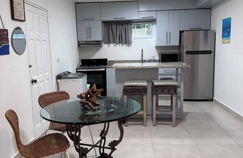 Costambar Apartment | Cozy 1-bedroom apartment in beautiful Costambar with AC