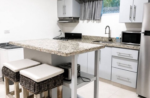 Costambar Apartment | Cozy 1-bedroom apartment in beautiful Costambar with AC