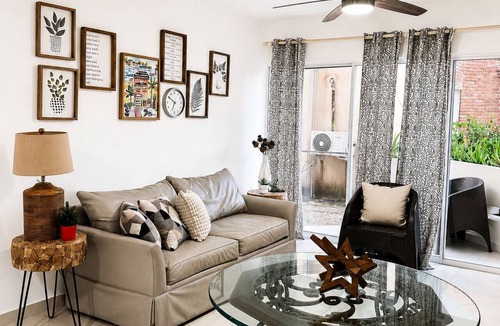 Costambar Apartment | Cozy 1-bedroom apartment in beautiful Costambar with AC