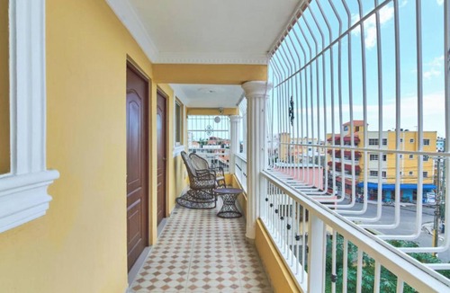 Tropical del Este Apartment | Cozy Apartment Near Airport Wi-fi & Parking