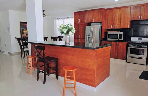 Imbert House | Discover this 3 bed charming country house in Llano de Perez, with AC included