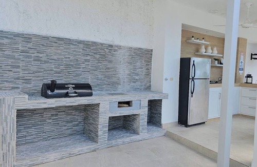 Imbert House | Discover this 3 bed charming country house in Llano de Perez, with AC included