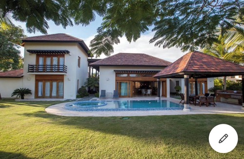 Punta Cana Villa | Exceptional Tropical Lush Villa with maid at Cap Cana